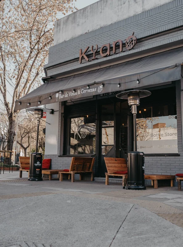 Kiano - Bar de Vinos