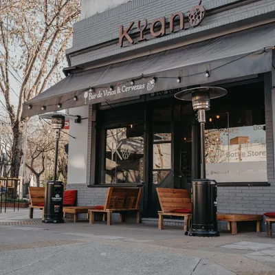 Kiano - Bar de Vinos